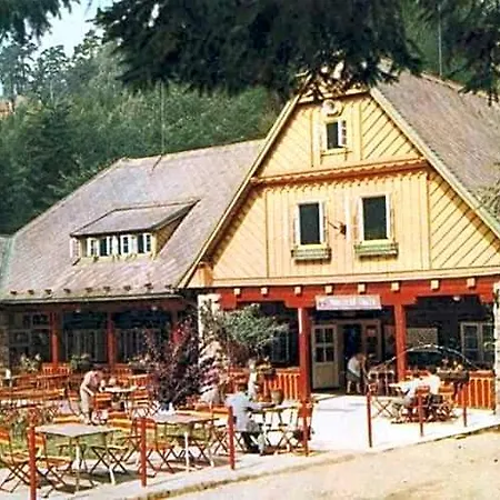 Turisticka Prachov بيت ريفي Jičín